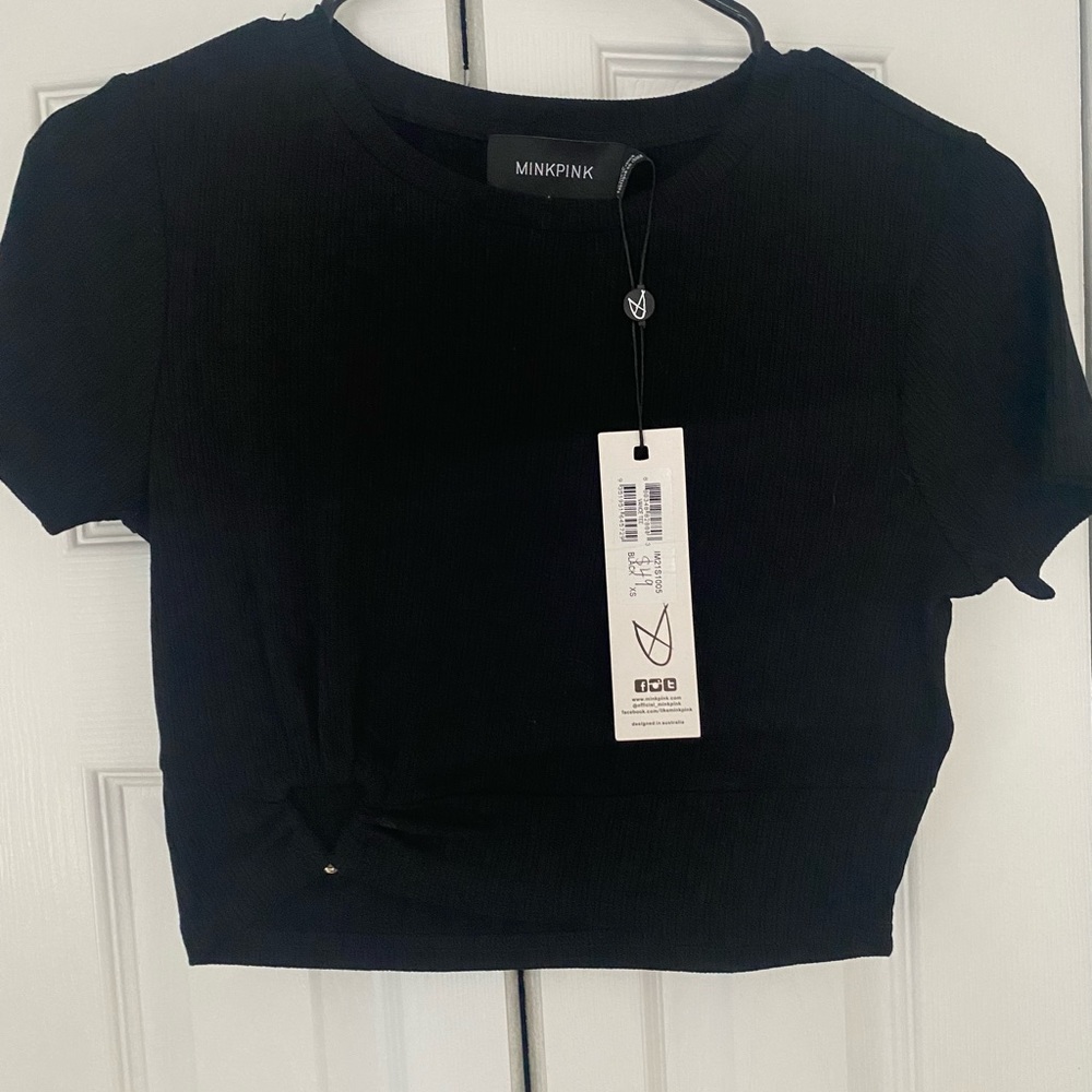 NWT Minkpink Cropped T shirt